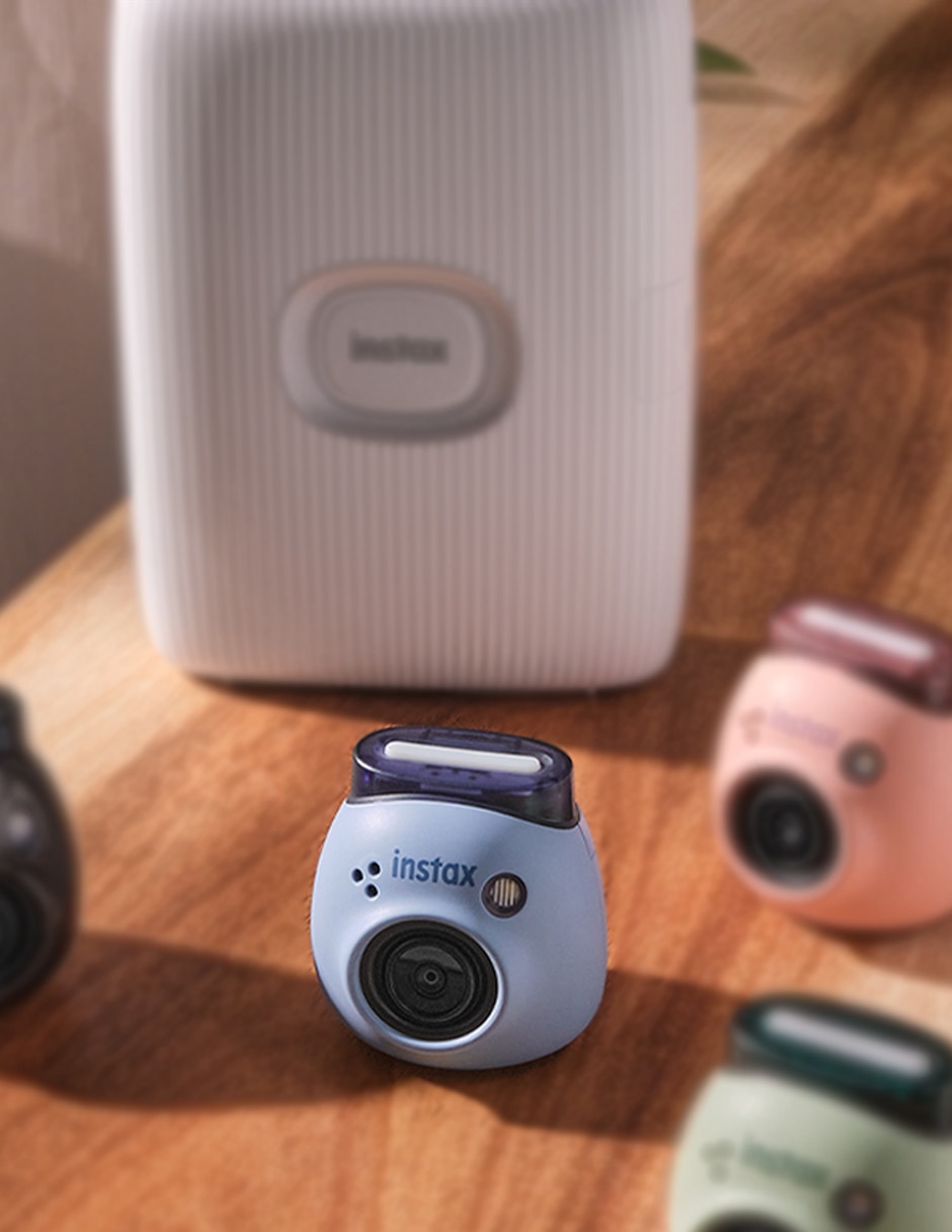Cámara compacta básica film modelo Instax PAL 5 megapíxeles 5