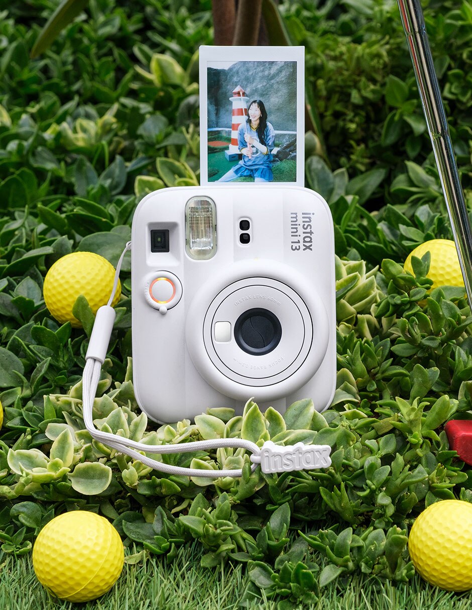 Cámara instantánea modelo paq.instax mini 13 + pelicula + accesorios 3